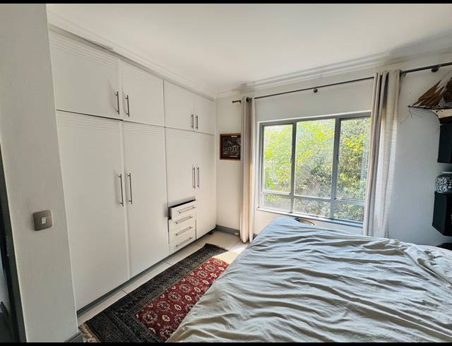 2 BEDROOM FLAT FOR SALE IN PINESLOPES